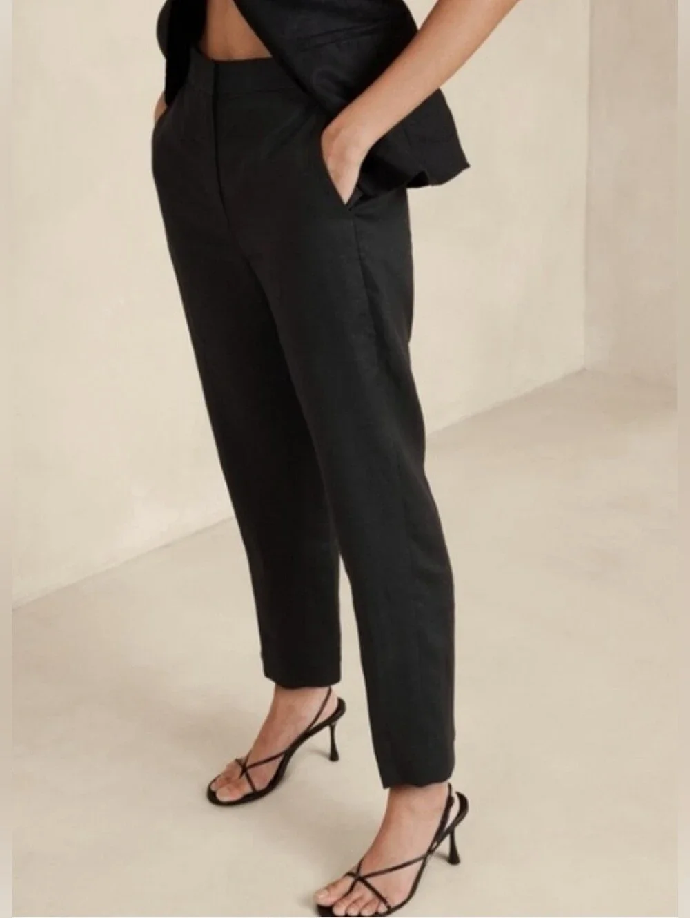 NWT Banana Republic Black Tapered Ankle Pants - Slim Fit Linen Blend Size S